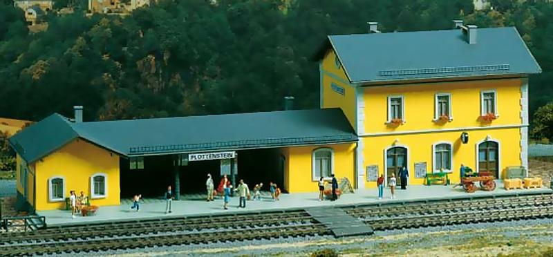 Modelová železnice - H0 Stavebnice - nádraží "Plottenstein"