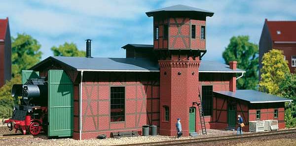 Modelová železnice - H0 Stavebnice - výtopna 1 stání s vodárenskou věží