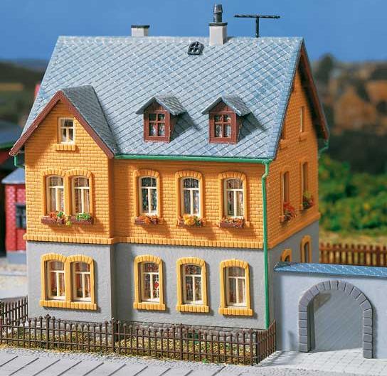 Modelová železnice - H0/TT Stavebnice - obytný dům