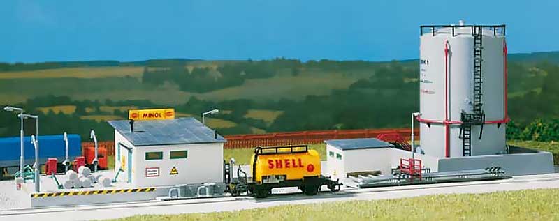 Modelová železnice - H0/TT Stavebnice - malá čerpací stanice s nádrží