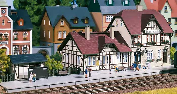 Modelová železnice - TT Stavebnice - nádraží "Moorbach"