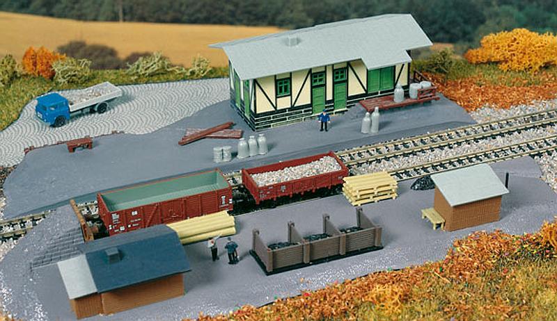 Modelová železnice - N Stavebnice - skladiště s nakládacím prostorem