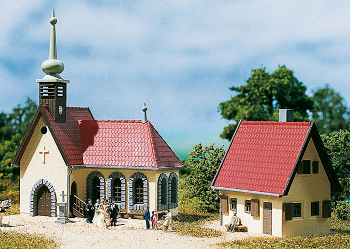 Modelová železnice - N Stavebnice - venkovský kostel s farou