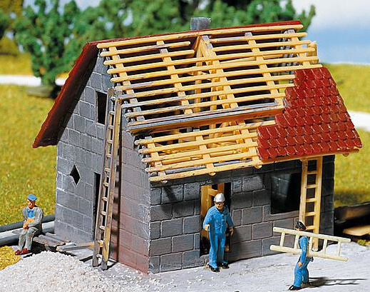 Modelová železnice - H0 Stavebnice - malý rozestavěný dům