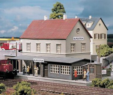 Modelová železnice - H0 Stavebnice - nádraží "Burgstein"