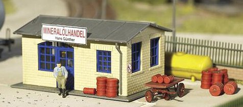 Modelová železnice - H0 Stavebnice - prodejna olejů "Günther"