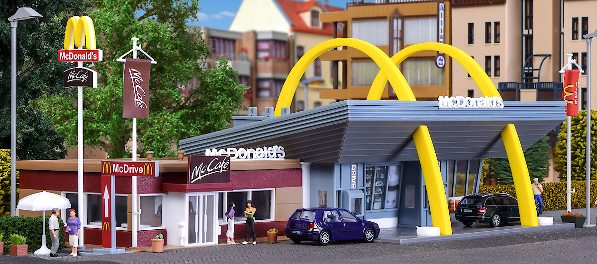 Modelová železnice - H0 Stavebnice - rychlé občerstvení "McDonalds McCafé"