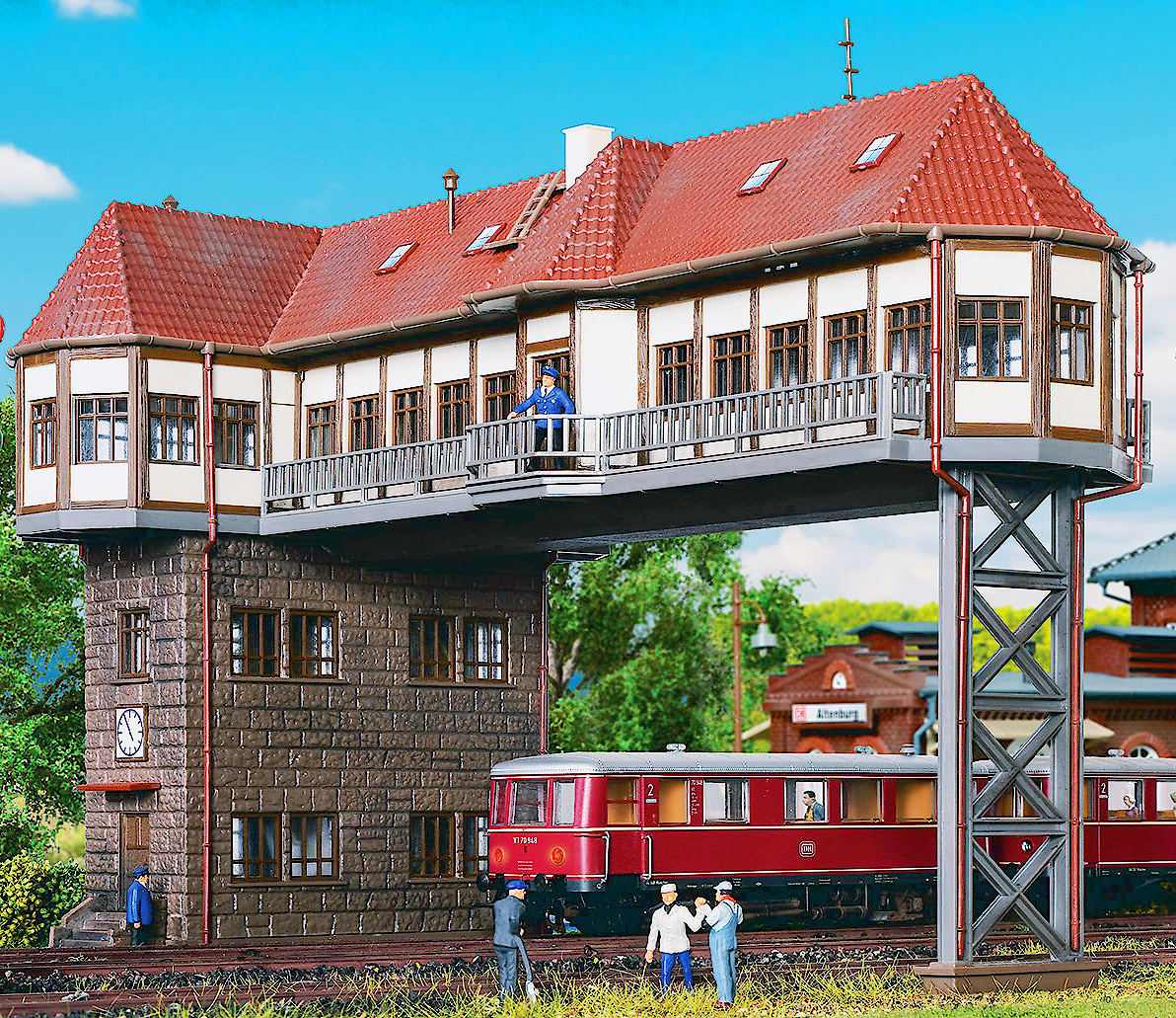 Modelová železnice - H0 Stavebnice - portálové stavědlo "Stuttgart"