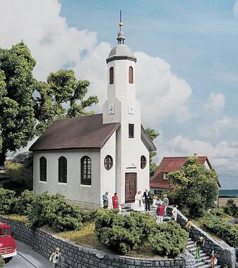 Modelová železnice - H0 Stavebnice - vesnický kostel St. Lukas